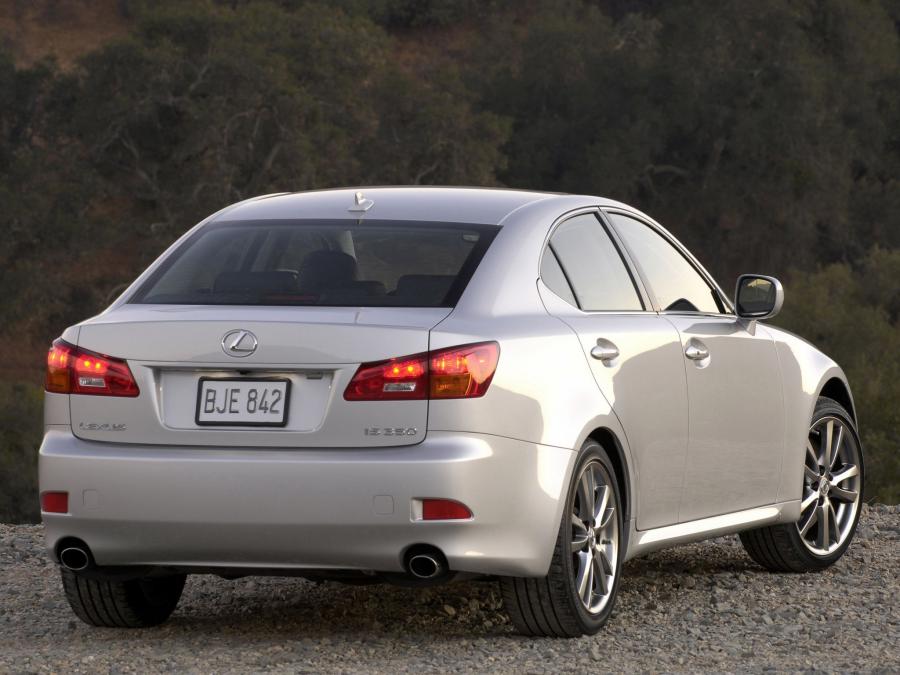  Lexus IS350 2005 года  (фото 26 из 82)